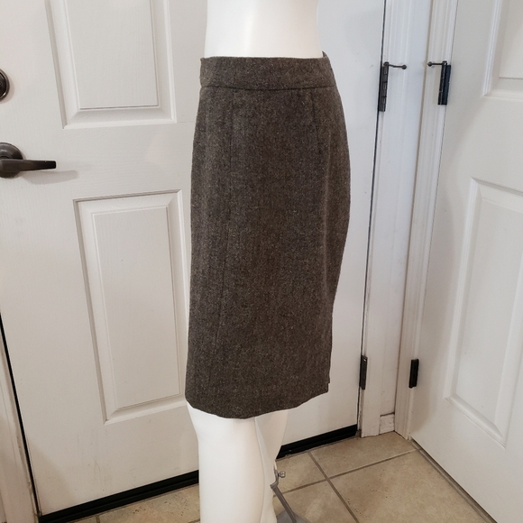 J. Crew Green Pencil Skirt Size 4 - Picture 2 of 5